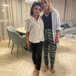 Julia Volkova Instagram - Ксюша @xenia_sobchak , было очень круто 👍 ! Была рада увидеть всех 💜💜💜в #ОсторожноСобчак ! Эмоции зашкаливают...куча воспоминаний... классное интервью 🎤!