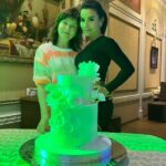 Julia Volkova Instagram - МАМУЛЯ,РОДНАЯ МОЯ,САМАЯ ЛЮБИМАЯ,САМАЯ ЛУЧШАЯ❤️❤️❤️❤️❤️❤️❤️❤️❤️❤️❤️❤️ С ДНЕМ РОЖДЕНИЯ🎂🍾🥂🎊❤️ Будь здорова,счастлива,любима нами всеми❤️ Спасибо за все🙏😘,лучше тебя просто не существует! Ты-МАМА! Ты-БАБУШКА! Ты-ПОДРУГА! Ты-ДРУГ!Ты-НАША САМАЯ ЛЮБИМАЯ❤️❤️❤️ Улыбайся всегда! Наслаждайся жизнью полной грудью,как ты умеешь!Цвети и пахни!Веселись! Радуйся!❤️❤️❤️❤️Я ТЕБЯ ОЧЕНЬ ЛЮБЛЮ И ВСЕГДА РЯДОМ! @larisavolkova360