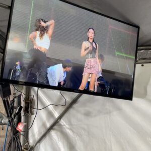Julia Wu Instagram - 高雄櫻花季🌸 had so much fun performing yesterday✨ 好久沒看到大家 好久沒唱歌了
昨天熱爆但謝謝你們有一起來玩 🥰