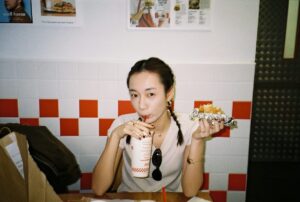 Julia Wu Instagram - 有的時候覺得
跳出舒適圈好可怕
但好像不去做
就沒辦法成長
沒事 自己最近的一些murmur跟photo紀錄

I miss u guys 
大家最近過得好嗎