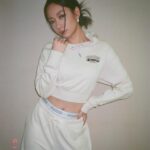 Julia Wu Instagram - 穿上PUMA FANBASE 跟我一起去台北跨年喔 會看到你們嗎？ 🩵🦙🤍 #PUMA #PUMAFANBASE #MAYZE #妹子鞋