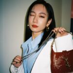 Julia Wu Instagram - 在都市忙碌的生活中 很多時候我們可能因為緣分 跟某一個人見到一面 And then we may never meet again 在這次展覽中藝術家Torrisi 的展區有許多彩色小紙條，上面寫著「僅限今晚」 很喜歡這樣的小巧思 💘 Every now and then, I know, you dream too, and you dream of us 🪐 3/8～3/12 GUCCI ANCORA 時尚藝術特展 快來感受一下吧🥰 @gucci #GUCCI #GucciAncora