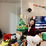 Julia Wu Instagram - Tis the season 🎄♥️