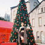Julia Wu Instagram - 怎麼辦 光雕好漂亮 太有christmas feu了🌝 @coach be making my heart melttttt🎄 #CoachHoliday #CoachNY #CoachTW