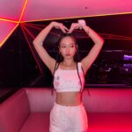 Julia Wu Instagram - 各種大耳狗的細節for @cosmopolitan_tw 的睡衣趴 🩵🤍 cinnamorolling into cosmopolitannnnnn 🪽