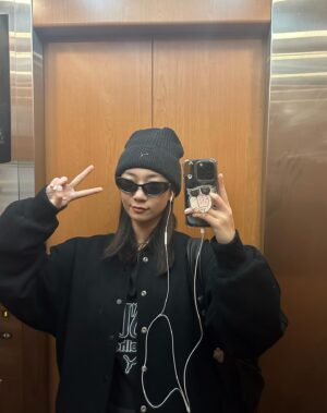 Julia Wu Instagram - 10張照片真的不夠我po
5萬多張的相簿要炸裂了
 
Photo album outta control 🫠