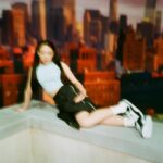 Julia Wu Instagram - 穿著我的PUMA SUEDE「XL」👟 去紐約走走 #PUMA #大跨出界