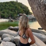 Julia Wulf Instagram - Koh tao appreciation post ❤️🫳🏻 iwie war ich jetzt doch 10 Tage noch mal fett am gammlen und ÖLEN ALTA aber jetzt geht’s zurück. Richtig sad und richtig erfüllt zugleich 🤙🏻 wenn nur nicht dieses Problem mit den 8 Kilo vintage Klamotten die ich hier noch gekauft hab wäre …. Probleme für die Jules von morgen hehe