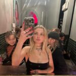 Julia Wulf Instagram - Was bisher geschah ❤️👉🏼👈🏼 ich melde mich dann auch mal wieder zu Wort hehe 1 Februar ist ja offiziell erst der richtige Jahresbeginn, Tage werden länger und die Laune besser. Let’s go 2024 unser Jahr ihr wisst doch was ich meine