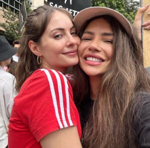 Juliana Harkavy Instagram - So empowering and equally surreal suiting up with my Arrow family to picket outside of WB studios yesterday. Thank you to everyone who came out to show your support!! 🏹💚🪧#sagaftrastrike #wgastrike #sagaftrastrong #wgastrong #teamarrow