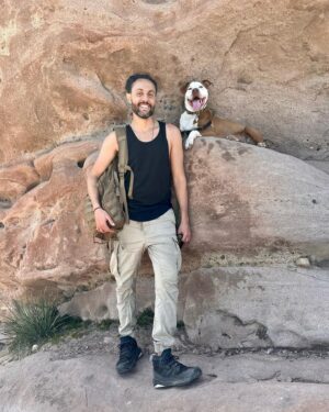 Juliana Harkavy Instagram - Family hike photo dump! 💞🥾🐾

#californiahiking #losangeleshiking #topangacanyon #hike #doghiking #getoutside #nature #canyonhike #adventures #hikingtrail #lahiking #californiaadventure