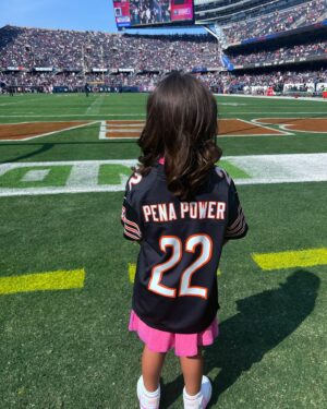 Julianna Peña Instagram - Massive shoutout to @realbenschmitz @chrisprovino @nfl @chicagobears and  @chad_bronstein @selbron11 for my #ootd #ootdfashion hosting me and my best bestie gur !! Our first #bearsgame ever! We will never forget! #memories #mommylife #mommysworld🌎 #nfl #football #chicagobears #dabears #gobears #chicago #chicagoland #soldierfield #justinfields #whatthefudge #sundayfunday #photodump #vip #vips #vipservice #vipstatus #onfield #gucci 🏈🏈🏈🏈🐻🐻🐻🐻🐻 #peñapower #custom #mmgirl #beardown
