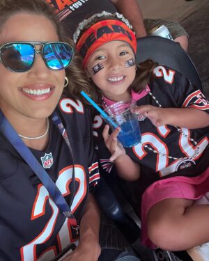 Julianna Peña Instagram - Massive shoutout to @realbenschmitz @chrisprovino @nfl @chicagobears and  @chad_bronstein @selbron11 for my #ootd #ootdfashion hosting me and my best bestie gur !! Our first #bearsgame ever! We will never forget! #memories #mommylife #mommysworld🌎 #nfl #football #chicagobears #dabears #gobears #chicago #chicagoland #soldierfield #justinfields #whatthefudge #sundayfunday #photodump #vip #vips #vipservice #vipstatus #onfield #gucci 🏈🏈🏈🏈🐻🐻🐻🐻🐻 #peñapower #custom #mmgirl #beardown