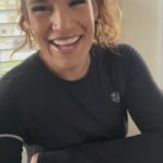 Julianna Peña Instagram - #chicagoland!! join me in #wrigleyville tomorrow night with my friends @draftkings @draftkings_sportsbook from 8pm-12am for #ufc300!! I can’t wait to see you there !! #peñapower