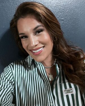Julianna Peña Instagram - #thanksgiving #glam #ootd #ootdfashion #509 #peñapower #mmgirl