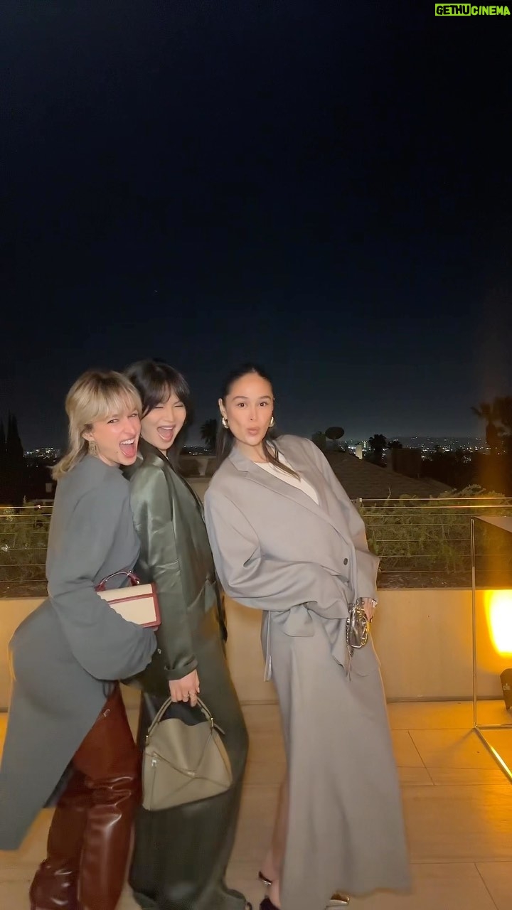 Julie-Anne Ho Instagram - ✨Girling with the girlies✨