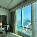 Julie-Anne Ho Instagram - Mon baptême du moyen orient, hellooo Abu Dhabi 🎀 On est bien contente d’avoir retrouvé nos valises pour inaugurer ça (!!) 🙊 St Regis, Abu Dhabi 📍 @stregisabudhabi @visitabudhabi #inabudhabi