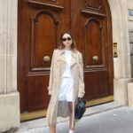 Julie-Anne Ho Instagram - Petit throwback à quelques looks du 365, car on est de retour avec le projet sous une formule différente. Après 6 mois de mandat, l’équipe du @ellequebec et moi avons décidé de le poursuivre autrement. On vous propose dorénavant des semaines de looks de façon plus sporadique et organique en collaboration avec des entreprises qu’on adore 🙊 Rendez-vous en story tous les jours cette semaine pour découvrir mes looks xx (ps. Which look is your fave 👀)