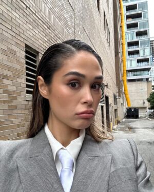 Julie-Anne Ho Instagram - Selfies of 2023 🙊