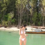 Julie-Anne Ho Instagram - Mes modèles de culotte prefs chez Victoria’s Secret! Ps. Il y a actuellement 30% de rabais sur les soutiens-gorge sur leur site, alors procurez-vous un ensemble assorti (la promotion se termine dans 3 jours) Du 8 au 11 mars exclusivement, CA uniquement 💌 @victoriassecret ✨✨ #ad