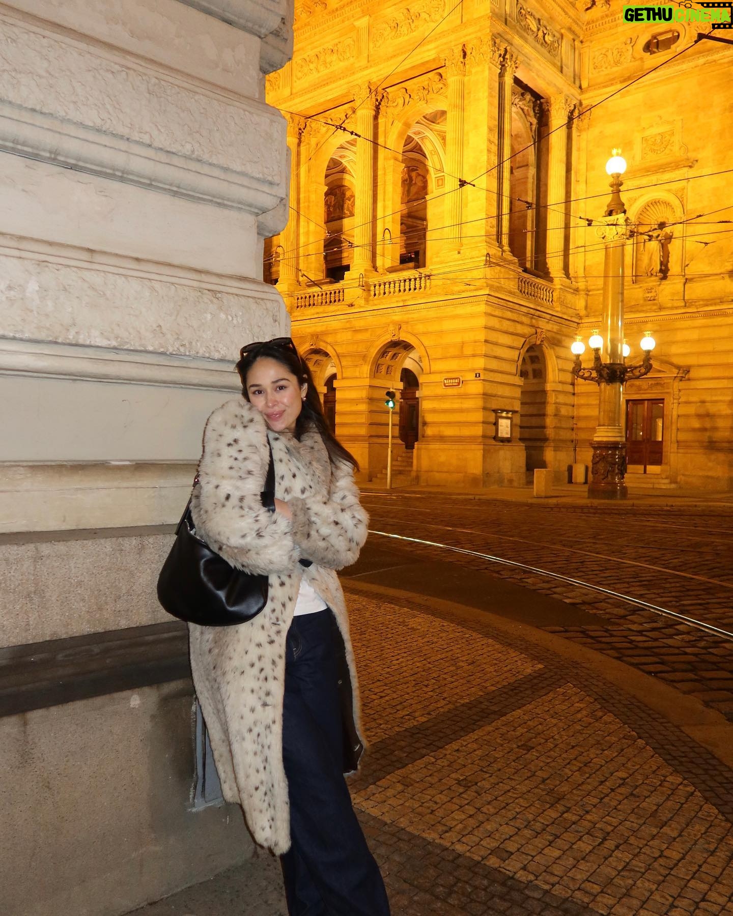 Julie-Anne Ho Instagram - Prague, Czech Republic 💌