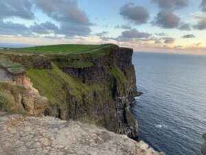 Julie Gonzalo Instagram - Been wanting to come here for a very, very long time.. incredibly grateful for this adventure.. #Ireland (also, thanks iPhone.. sheesh you’re good)