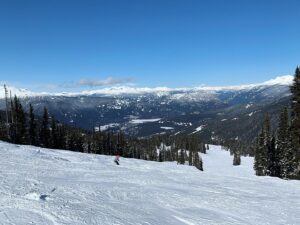 Julie Gonzalo Instagram - The most perfect day on the slopes. Pictures don’t do it justice #whistler