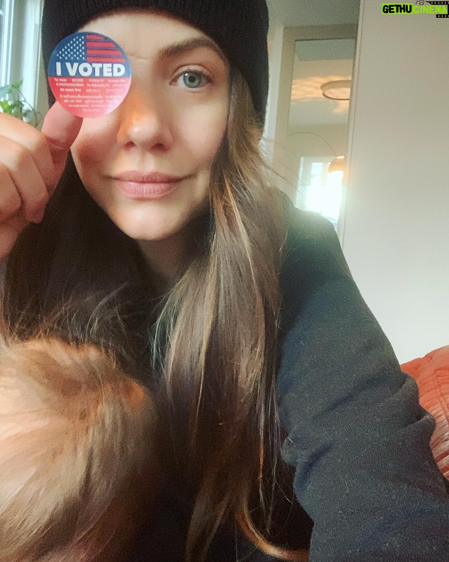 Julie Gonzalo - 11.9K Likes - #vote