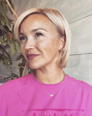 Julie Ringuette Instagram - FRESH ✂️ 

@marifgo 
@_hair_shop