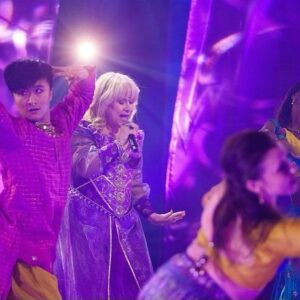 Julie Ringuette Instagram - Les performances d'hier soir nous en ont fait voir de toutes les couleurs! 🌈✨ Du country au Bollywood, laquelle vous a le plus marqué? 💭