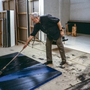 Julie Robert Instagram - Au revoir Pierre Soulages, puissions nous donner autant de lumière à travers l’obscurité.