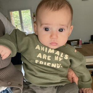 Julie Robert Instagram - 🥞 4 mois 

( Ewok?)