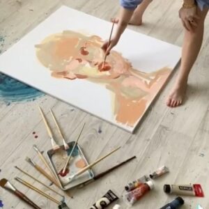 Julie Robert Instagram - Les visages, toujours les visages, ceux qui marquent nos cœurs et nos corps , les formes presque musculaires et les mains qui tremblent pour 10 minutes d’expression artistique