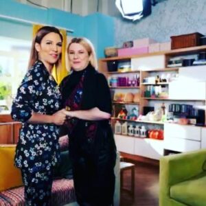 Julie Sergeant Instagram - Nesta bonita conversa 
com Ana Rita Clara falei sem medos, de me expor, de mostrar como e quem sou. Disse o que acho e não acho, o que penso de tudo e o que penso de mim. Claro que estas são as minhas opiniões e valem o que valem... para mim!
Foi uma conversa emotiva na qual falei de coração aberto e sem filtros com a Mulher linda, delicada e inteligente que Ana Rita Clara @anaritagram é. Mulher que tanto admiro e que muito me inspira. 
Neste mês de Mulheres Especiais a Ana Rita é uma delas e foi um prazer e um privilégio poder conversar com ela.
Ser Mulher é de facto ESPECIAL. 
um bj a todas... E todos! 😘
Espero que gostem 🙏❤️

@tvioficial
@tvificcao 
@anaritagram
@hitmanagement