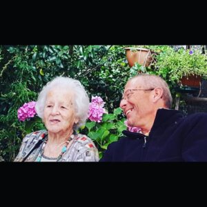 Julie Sergeant Instagram - Linda Tia Cristina ❤ a nossa Matriarca