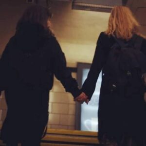 Julie Sergeant Instagram - Tudo o que sabemos do amor, é que o amor é tudo o que existe.
Emily Dickinson

Mari  aka @miirai0_0 
És o meu amor, a minha inspiração, és senso e sensibilidade. És o meu maior orgulho por seres assim... És a minha parceira incondicional e amo-te (tanto, sempre, sem fim) ❤️❤️❤️❤️❤️... Obrigada por partilhares a pessoa linda e maravilhosa que és e obrigada por fazeres de mim um Ser muito melhor, mais humano e muito muito mais feliz do que alguma vez fui, até ao dia lindo em que te conheci.
A viagem tem sido incrível e a minha maior lição de vida.
Tu, és o meu sentido da vida!
Obrigada, obrigada obrigada

Parabéns por esses 17 anos e que a Vida seja generosa contigo e te sorria sempre como mereces
Mummy loves you 🐧

PS faltam 20 minutos eu sei mas não resisti... Até já