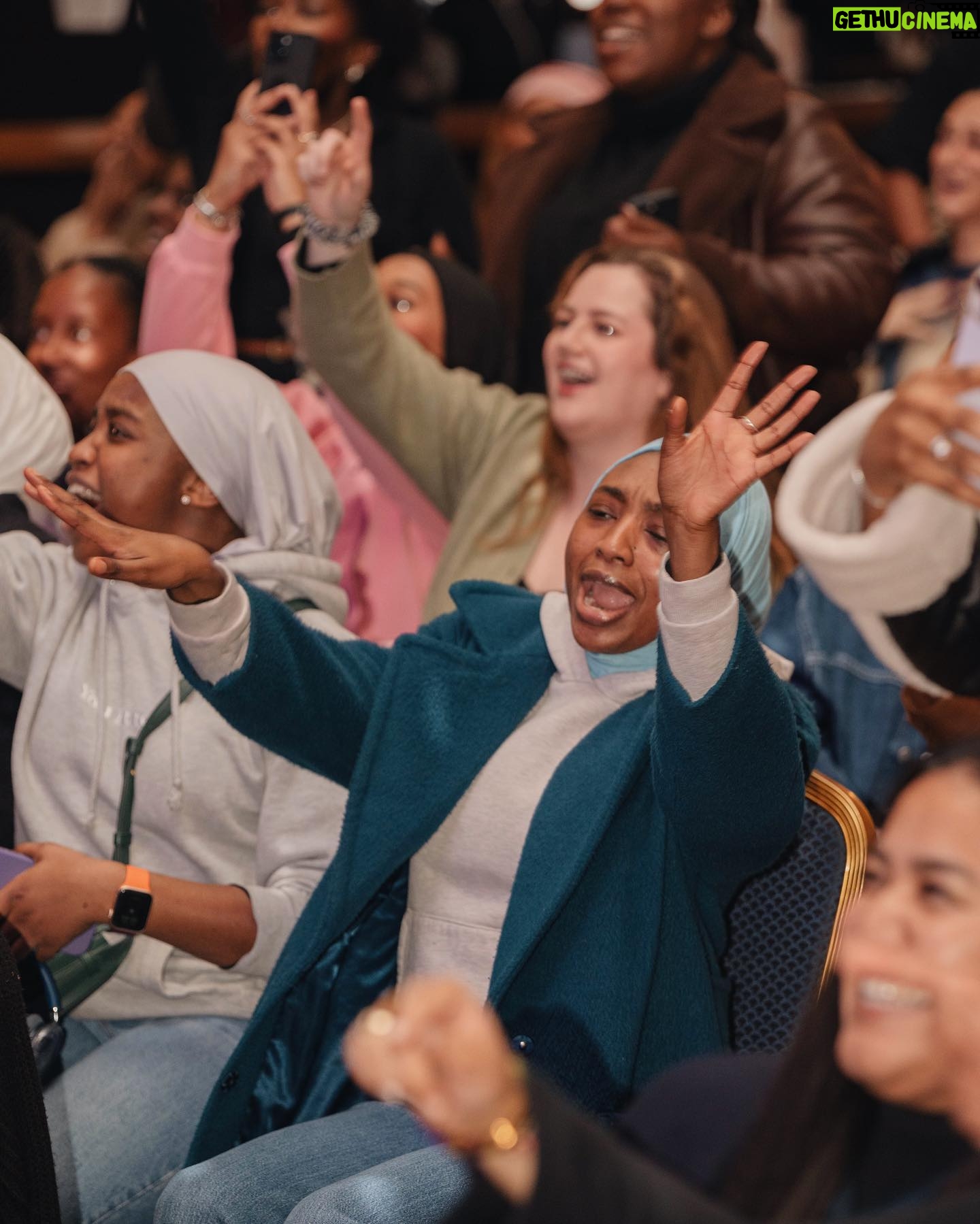 Julie Adenuga Instagram - Look how much fun we all had at the first Julie’s Top 5 LIVE!! The room was full of ENERGY 😜 Big up Zara & Kristy for winning the audience vote to be on the panel - you both killed it! I can’t wait to hear what you guys were saying in your interviews - make sure you’re following @donttrusttheinternet on all platforms… you might see yourself! #JuliesTop5 #RENAISSANCE 📸 > @ayo_sama