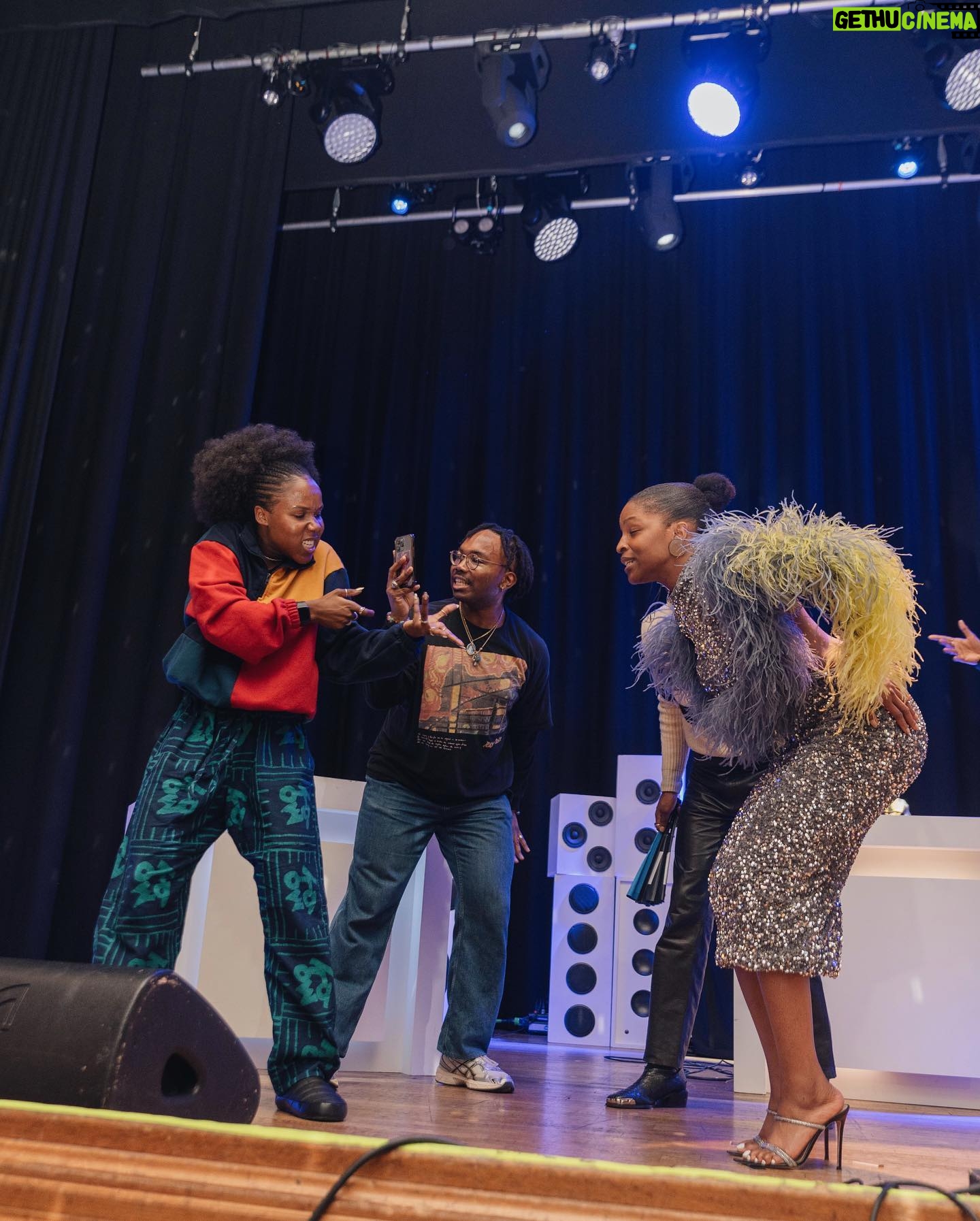 Julie Adenuga Instagram - Look how much fun we all had at the first Julie’s Top 5 LIVE!! The room was full of ENERGY 😜 Big up Zara & Kristy for winning the audience vote to be on the panel - you both killed it! I can’t wait to hear what you guys were saying in your interviews - make sure you’re following @donttrusttheinternet on all platforms… you might see yourself! #JuliesTop5 #RENAISSANCE 📸 > @ayo_sama