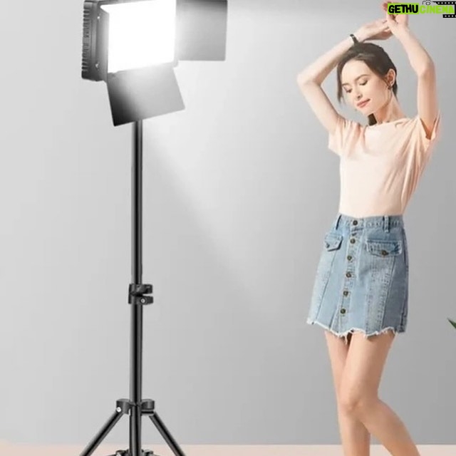 Julie Adenuga Instagram - This is what some of you look like in the club. Cut it out FFS. I can't see.