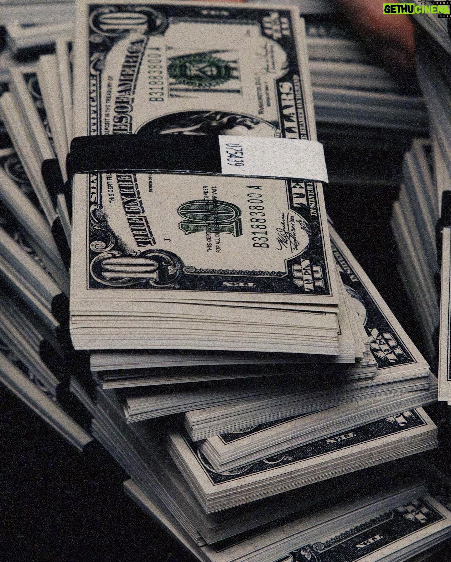 Julie Adenuga Instagram - Tendai said: Playboy Mansion x Black Wall Street. I said: Yes Boss.