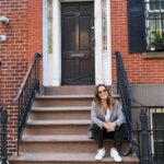 Julie Benz Instagram - NYC photo dump: 1. Sitting on a random stoop pretending to live here 2. Empire State of mind 3. First time visiting the Chelsea Market!!! 4. Inside Chelsea Market!!! 5. Artists & Fleas (iykyk) 6. The building that houses the Chelsea Market was the birth place of the oreo cookie 🍪 7. Lunch @cullandpistol was incredible 💯 8. The Little Island in NYC is the coolest green space ever built 9. Caught in the act of a selfie 🤳