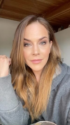 Julie Benz Instagram - Excited to see everyone at @steelcitycon March 31-April 2 ❤️ Head over to their IG for more information on tickets, schedules, guests etc ✨ And rumor is there might be a little #dexter reunion happening 💉🩸❤️‍🩹 🛀
