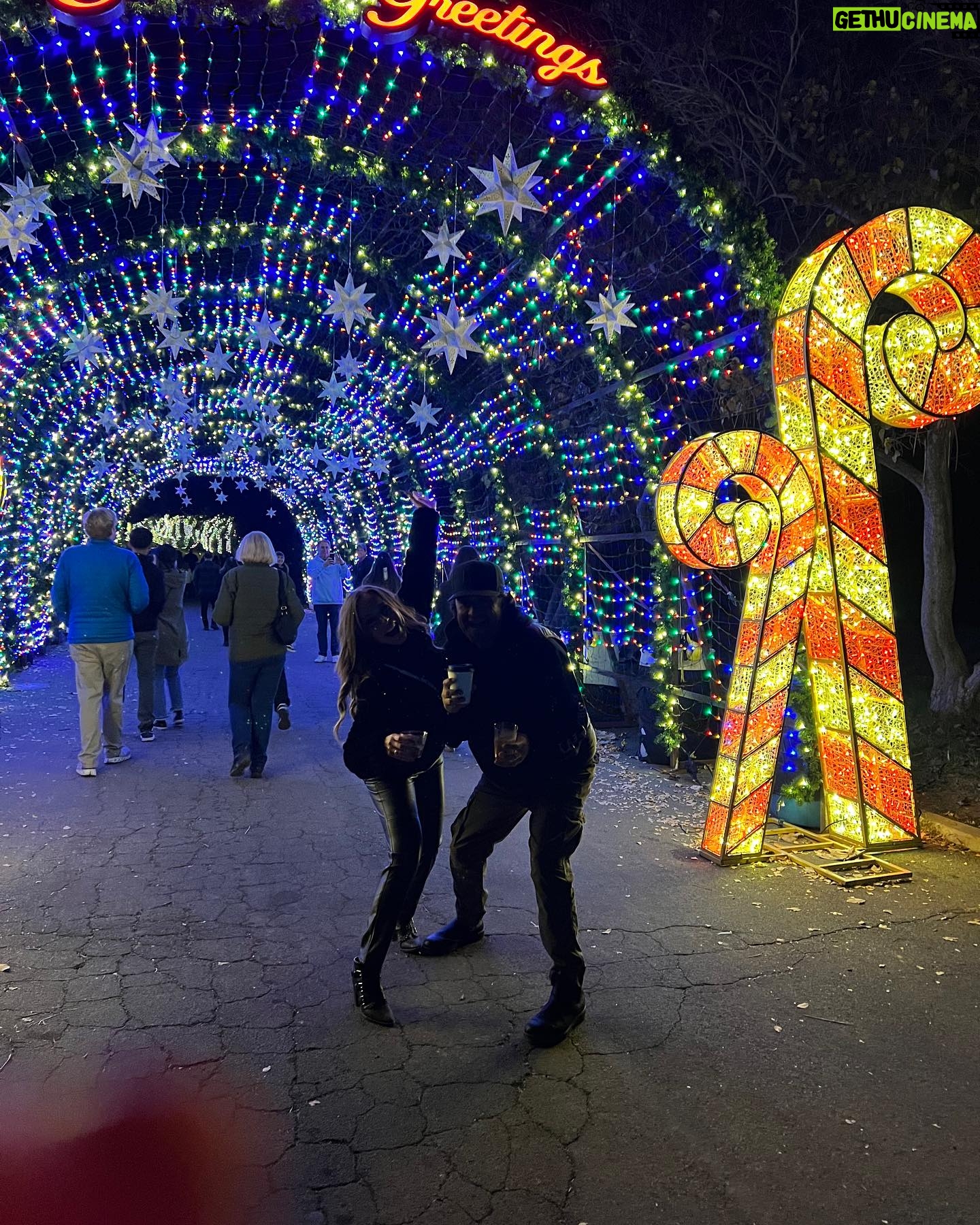 Julie Benz Instagram - The best way to kick off the holiday season @holidayroad 🎄