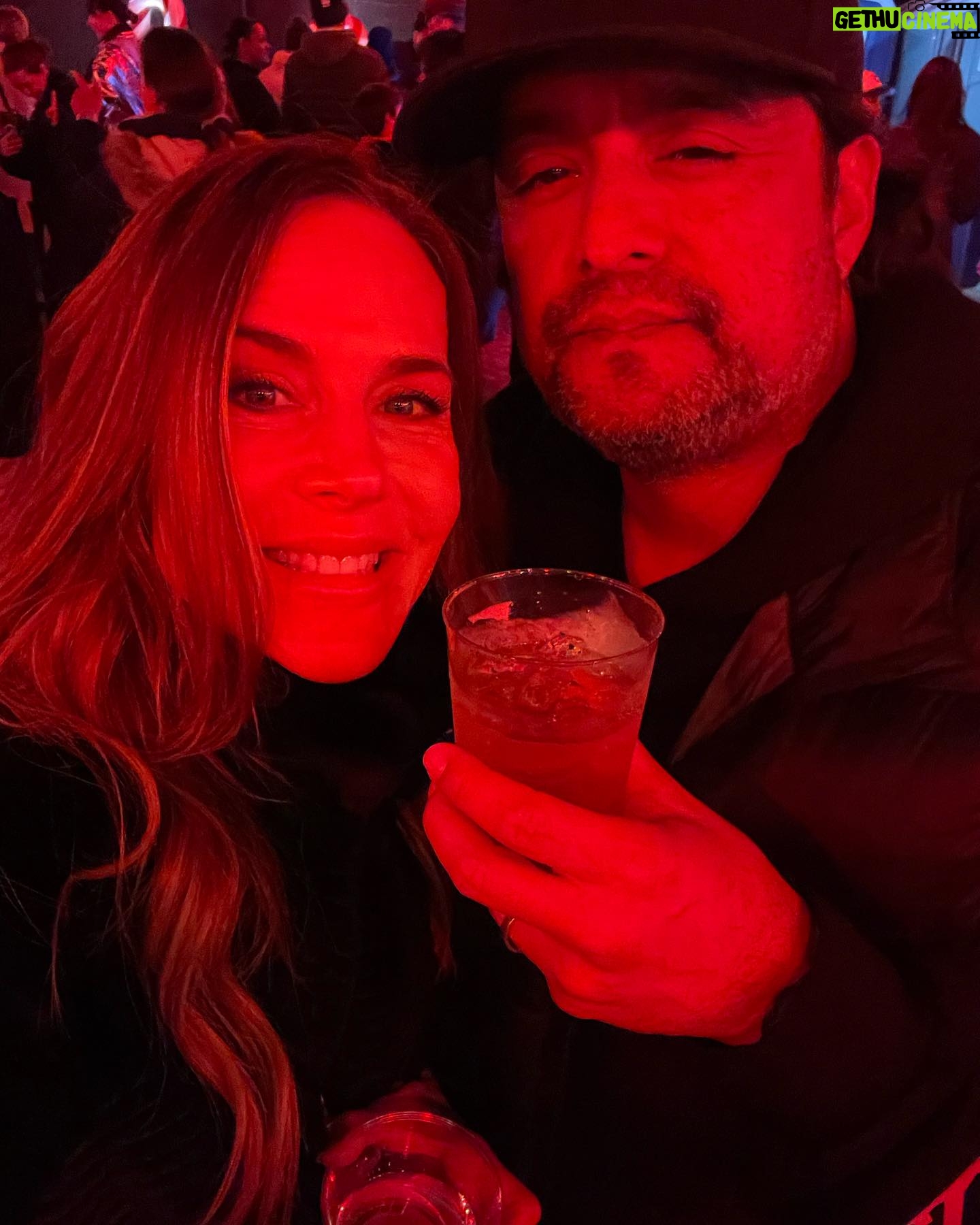 Julie Benz Instagram - The best way to kick off the holiday season @holidayroad 🎄
