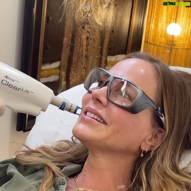 Julie Benz Instagram - I had the opportunity to try out the new #clearlift by @almalasers_northamerica with @nursejamiela …. Anyone who knows me, knows I am obsessed with keeping my skin looking good. And I love trying new laser treatments. What makes me excited about ClearLift is 1. No downtime 2. Pain free 3. Safe for all skin types 4. Addresses multiple skin concerns in one treatment (fine lines, dyschromia, melasma, collagen production, tightening, plumping) 5. Safe to treat around the eye area and 6. Did I say PAIN FREE and NO DOWNTIME!!! Honestly one of the best laser treatments I’ve ever tried! #justtrustme