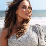 Julie Benz Instagram – 🌟 Old enough to know better but still young enough to get away with it 🌟Grateful for another trip around the sun 🙏☀️ Happy Birthday to me 🎉🎂🥳….. 📸 by @sethplatt.eth