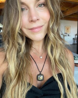 Julie Benz Instagram - Guess it means we’re going steady 🖤💛👊 @lafc @lafcrich #blackandgoldforever #mlschampions