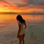 Julie Bertin Instagram – 📍Trou-aux-Biches, Maurice 

« À mon plus beau coucher de soleil … ☀️ ».