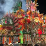 Julie Bertin Instagram – 📍Sambodrome Marquês de Sapucaí, R.J. 

« les gars, j’ai fait le carnaval de Rio 🤩 »

1. Une Julie hyper mega émerveillée 
2. Non, je ne vais pas vous laisser avec une simple photo du carnaval. Je compte vous faire une vidéo récapitulative, des plus beaux chars car vous n’êtes pas prêt. C’est incroyablement beau mais c’est long, très long .. 21h – 7h30 😅. 
3. Je me rends compte que j’ai super bien choisi nos places. On était clairement avec le carnaval tout devant 🤩. 
4. 7h30 – 8h . C’est la fin du carnaval. Tout le monde a le droit de se rendre sur la piste du défilé pour clôturer le dernier passage 💃.
5. End 🥺. 

#carnaval #euquero #brazil🇧🇷 #rj #carnavalrj @riocarnaval #samba #explore #sambodromo #travel #frenchgirl #