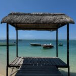 Julie Bertin Instagram – Quand on m’annonce que ce week-end, il fait 20° ☀️.

 «Cette plage « Le Morne » fais partie des plus belles plages que j’ai pu voir lors de mes voyages et c’est clairement ma préférée de Maurice 🤩 ».